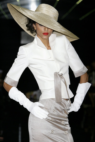 Lorenzo+Riva+Spring white outfit white hat, white hat, fashion show, white outfit, red lips